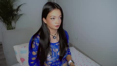 Snapshot of yourcutegiirl chatting on June 8, 2026, 9:37 pm Salom online show from June 8, 2026, 9:37 pm