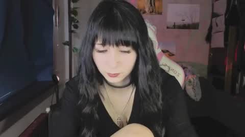 Snapshot of yourcutiegoth chatting on June 21, 2026, 1:35 pm Vasilisa online show from June 21, 2026, 1:35 pm