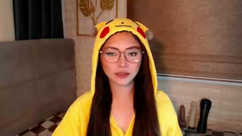 JEN  online show from January 9, 2025, 9:27 am