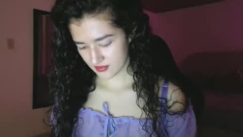 yourdreamgirl2025 online show from April 3, 2026, 12:08 am