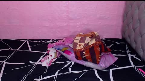 yourdreamisabell online show from February 2, 2025, 6:20 pm