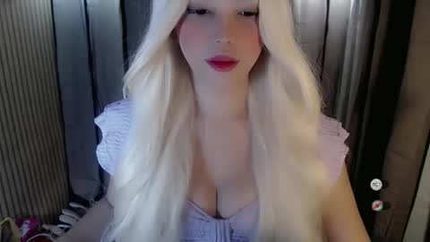 Snapshot of yourfavoratemaureen chatting on October 9, 2025, 8:18 pm maureen love you online show from October 9, 2025, 8:18 pm