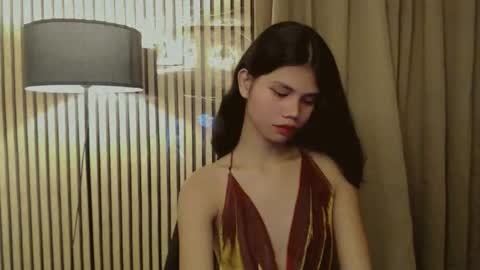 Vivian online show from November 5, 2025, 9:59 pm