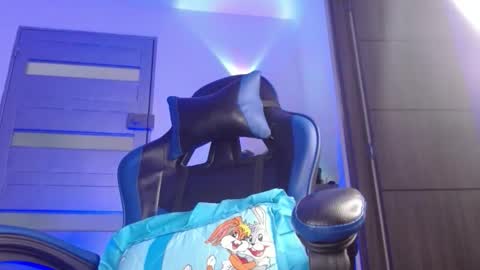 yourfavorite_bigclit online show from May 16, 2026, 1:10 pm
