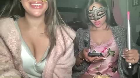 yourfavoritex3 online show from October 5, 2025, 1:59 am