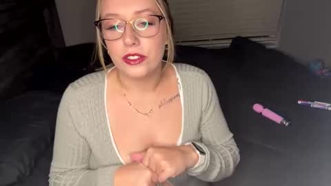 Amanda Ivy online show from September 9, 2025, 2:22 am