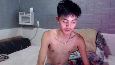 Snapshot of yourguy_josh23 chatting on April 4, 2026, 4:00 am Josh online show from April 4, 2026, 4:00 am