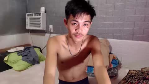 Snapshot of yourguy_josh23 chatting on April 6, 2026, 1:12 pm Josh online show from April 6, 2026, 1:12 pm