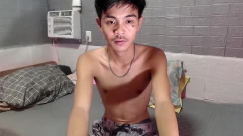 Snapshot of yourguy_josh23 chatting on April 15, 2026, 4:25 pm Josh online show from April 15, 2026, 4:25 pm