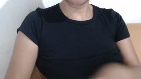 Snapshot of yourhotboobies23 chatting on July 21, 2026, 7:22 am yourhotboobies23 online show from July 21, 2026, 7:22 am
