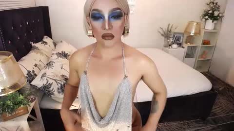 --               online show from November 11, 2025, 4:40 pm