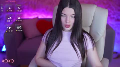 L O L A online show from March 23, 2026, 8:02 pm