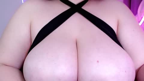 Amina online show from November 12, 2025, 2:56 am