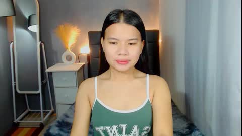 yourmissingprincess online show from December 17, 2025, 2:50 am