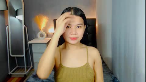 yourmissingprincess online show from December 18, 2025, 5:13 am