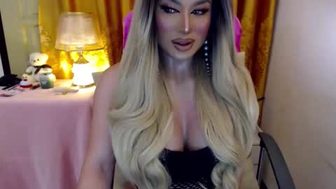 Snapshot of yourmistressofevil_isback chatting on June 8, 2026, 3:34 pm Adriana Maxwell online show from June 8, 2026, 3:34 pm