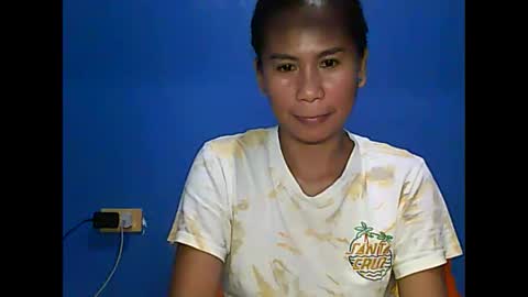 yourmorenagirl69 online show from September 15, 2025, 7:19 am