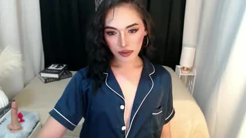 Snapshot of yournaughtykendal chatting on March 23, 2026, 2:54 pm TIFFANY SUCKING QUEEN online show from March 23, 2026, 2:54 pm