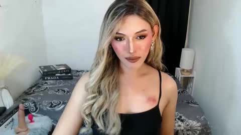 Snapshot of yournaughtykendal chatting on April 8, 2026, 8:53 pm TIFFANY SUCKING QUEEN online show from April 8, 2026, 8:53 pm