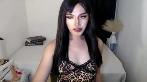 Snapshot of yournaughtykendal chatting on April 29, 2026, 2:04 am TIFFANY SUCKING QUEEN online show from April 29, 2026, 2:04 am
