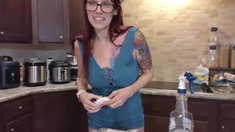 Yournaughtysuccubus online show from January 4, 2025, 12:05 am