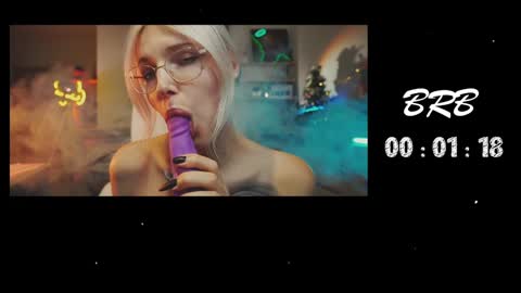 Snapshot of yourprettykate_ chatting on December 15, 2024, 11:01 am online show from December 15, 2024, 11:01 am