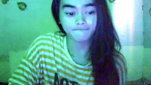 Snapshot of yourprincessthea chatting on June 19, 2026, 8:40 am yourprincessthea online show from June 19, 2026, 8:40 am
