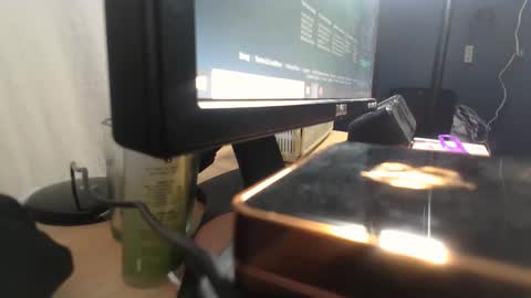 kaye online show from December 15, 2025, 1:43 am