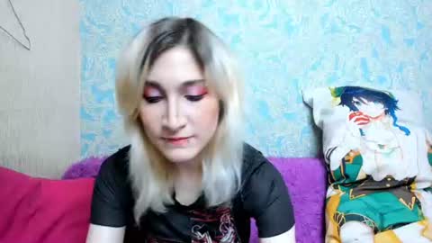Snapshot of yourr_robin chatting on July 30, 2026, 12:37 pm yourr_robin online show from July 30, 2026, 12:37 pm