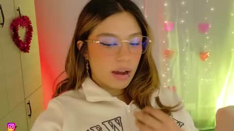 Snapshot of yourrmuse_ chatting on July 19, 2026, 3:54 am Isabella but you can call me Isa .-. online show from July 19, 2026, 3:54 am