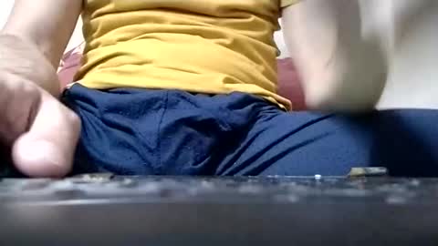 Snapshot of yoursexymr chatting on October 28, 2025, 6:43 pm Mark online show from October 28, 2025, 6:43 pm