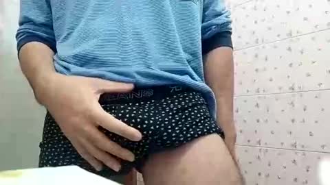 Snapshot of yoursexymr chatting on November 3, 2025, 1:19 am Mark online show from November 3, 2025, 1:19 am