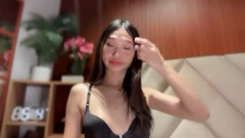 yoursluttyashxx online show from April 12, 2026, 5:07 pm