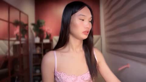 yoursluttyashxx online show from June 7, 2026, 6:11 pm