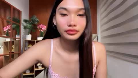 yoursluttyashxx online show from June 19, 2026, 5:50 pm