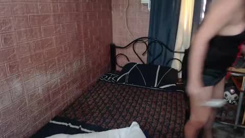 Snapshot of yoursweetangelxxx chatting on May 3, 2026, 11:00 pm YourDreamgirl online show from May 3, 2026, 11:00 pm