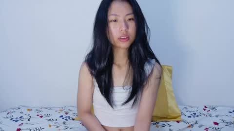 Snapshot of yoursweetestkiwi chatting on April 12, 2026, 12:37 am Kiwi online show from April 12, 2026, 12:37 am
