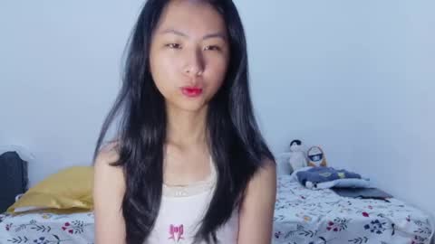 Snapshot of yoursweetestkiwi chatting on April 20, 2026, 2:03 am Kiwi online show from April 20, 2026, 2:03 am