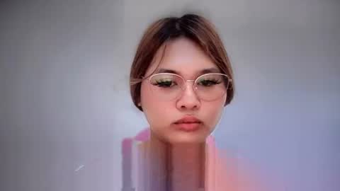 yoursweetgirl_zia online show from April 29, 2026, 5:22 am