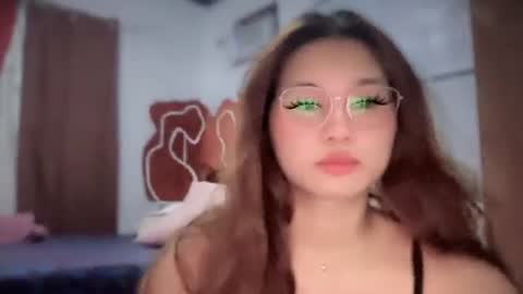 yoursweetgirl_zia online show from May 1, 2026, 6:51 am