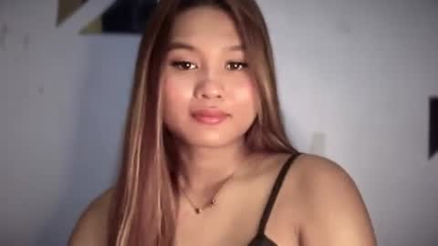 yoursweetgirl_zia online show from May 15, 2026, 5:36 am