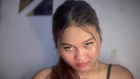 yoursweetgirl_zia online show from May 22, 2026, 5:36 am