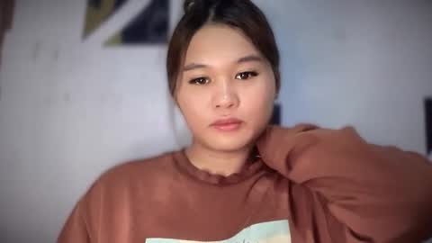 yoursweetgirl_zia online show from June 6, 2026, 8:52 am