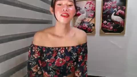 yourtinybunny online show from February 19, 2025, 9:06 am