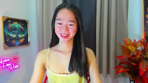 yourtinybunny online show from March 29, 2026, 10:59 am