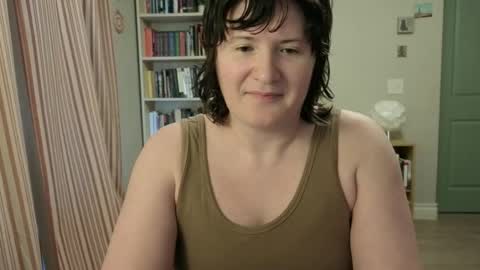 Rose Noire online show from April 8, 2026, 9:26 pm