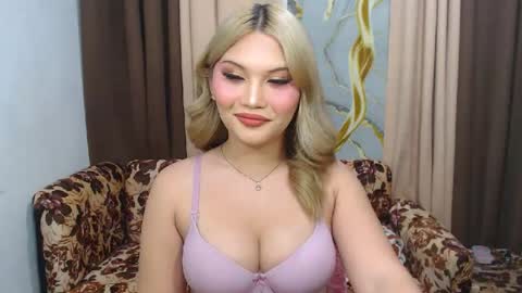 Snapshot of youungsextdeity chatting on July 17, 2026, 10:22 am cathy online show from July 17, 2026, 10:22 am
