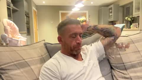 Snapshot of youwantus69 chatting on December 4, 2024, 7:06 am You want us 69 online show from December 4, 2024, 7:06 am