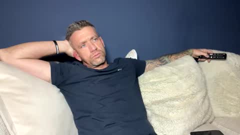 Snapshot of youwantus69 chatting on January 28, 2025, 5:22 am You want us 69 online show from January 28, 2025, 5:22 am