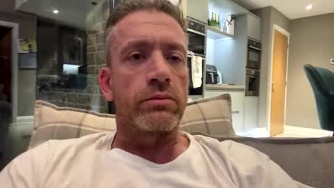 Snapshot of youwantus69 chatting on September 18, 2025, 4:25 am You want us 69 online show from September 18, 2025, 4:25 am